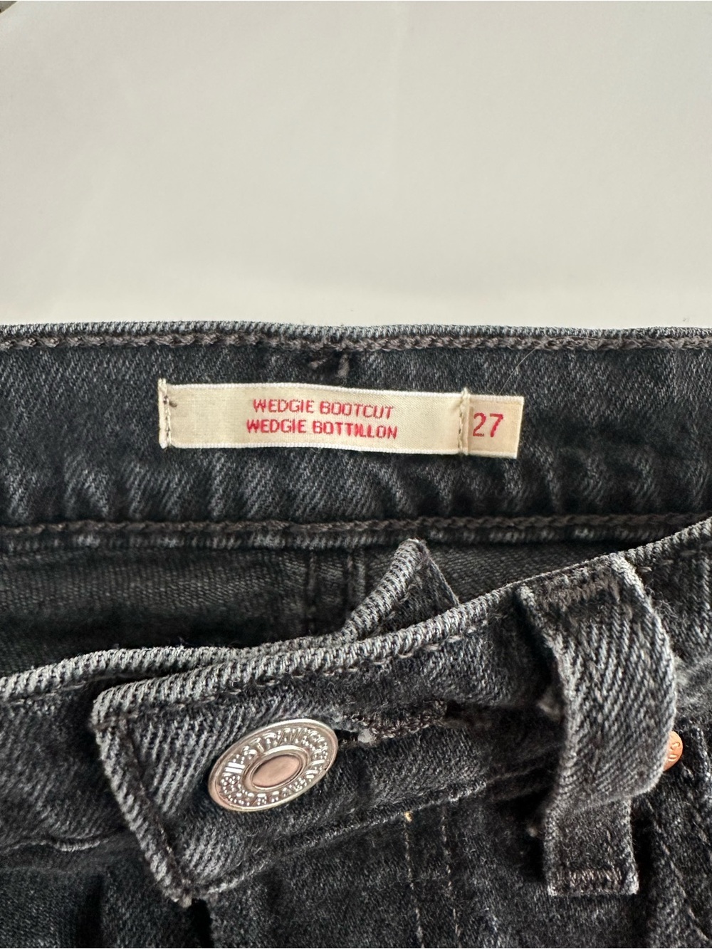 Levi's Women's Black Washed Boot Cut Wedgie 27x30 Jeans - Picture 11 of 16